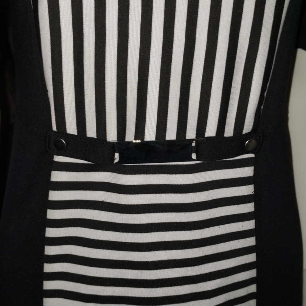 Dress - Picture 6 of 8